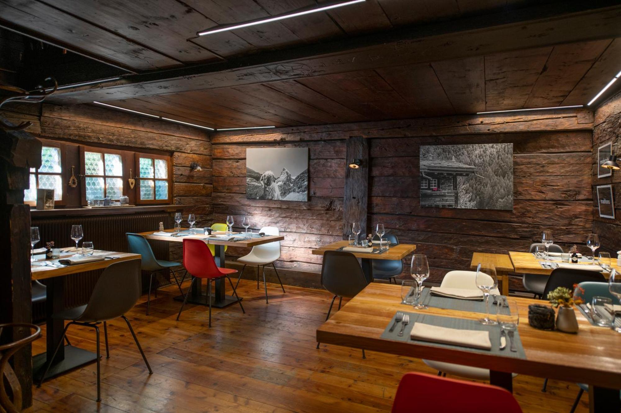 Motel-Restaurant 13 Etoiles Saint-Léonard エクステリア 写真