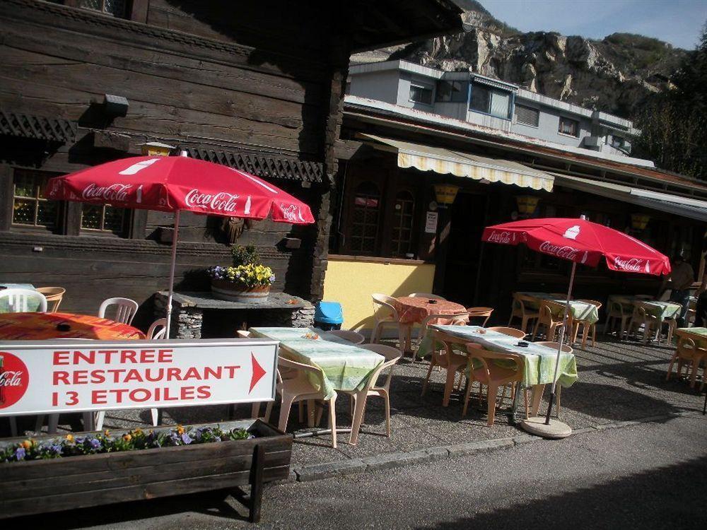 Motel-Restaurant 13 Etoiles Saint-Léonard エクステリア 写真